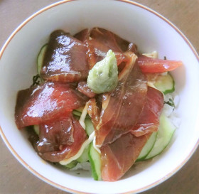 きゅうりの薄切りサンド☆簡単まぐろづけ丼