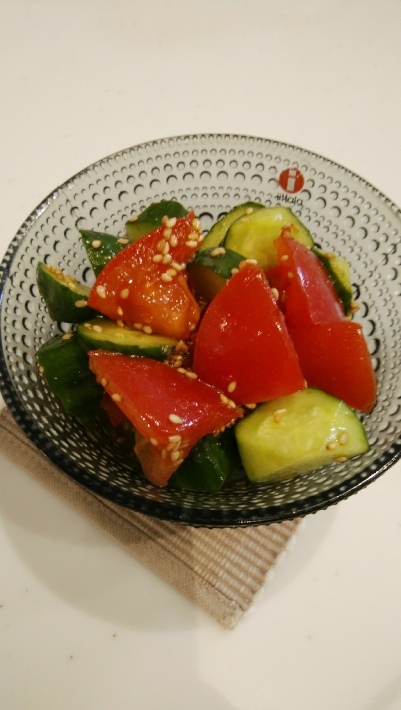 トマトときゅうりの中華風サラダの画像