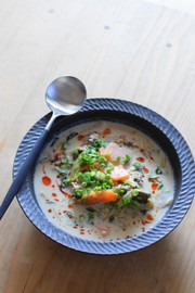 濃厚!野菜たっぷりごま豆乳スープ♪の写真
