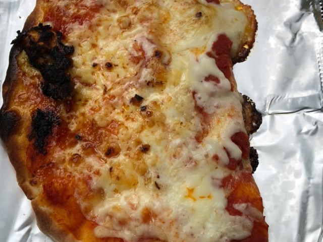 q キャンプで簡単なピザの焼き方 レシピ 作り方 By なーすく クックパッド 簡単おいしいみんなのレシピが360万品