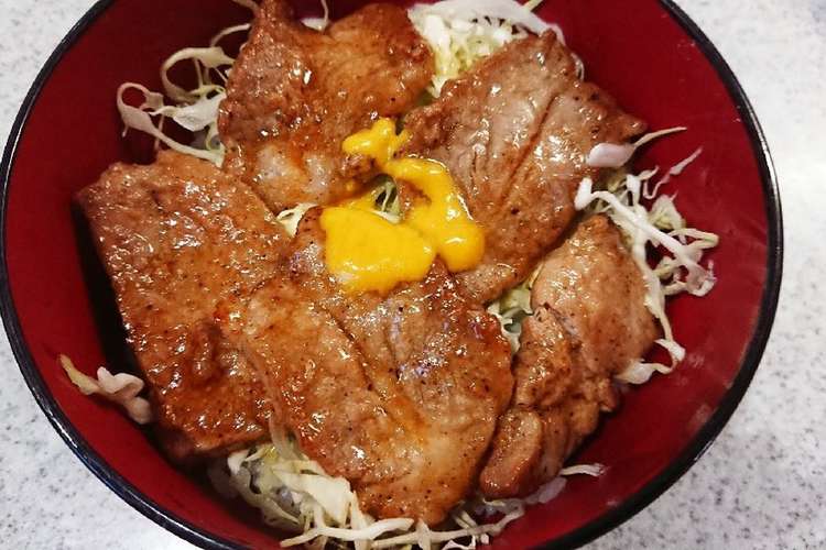 簡単 豚丼 肩ロース キャベツ 焼肉風 レシピ 作り方 By Gotochin21 クックパッド 簡単おいしいみんなのレシピが361万品