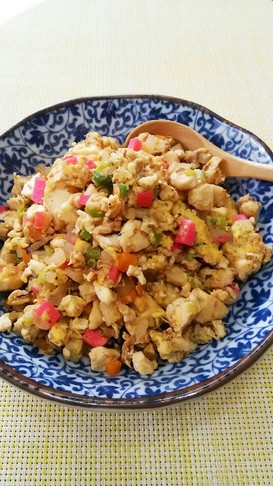 ツナ味噌味の具沢山炒り豆腐。