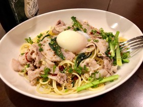 豚バラと小松菜の中華風パスタ