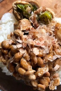 納豆とオクラ肉巻きの丼