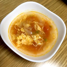ふんわりたまごのトマトスープ