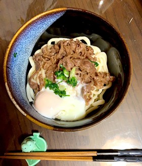 簡単美味い!冷やしぶっかけ☆温玉肉うどん