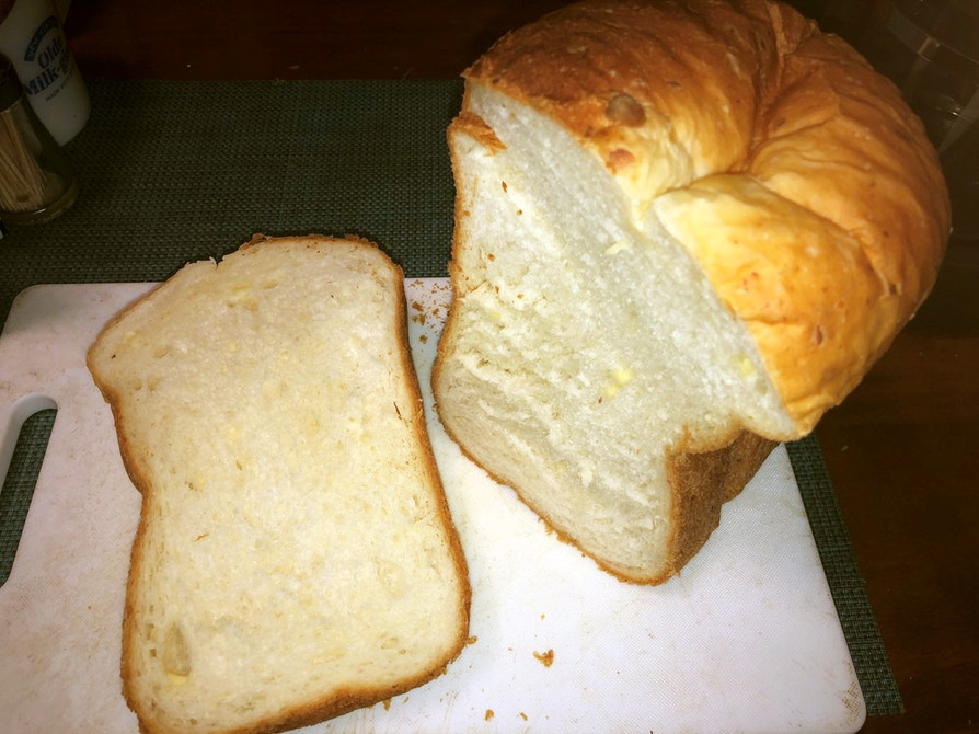 とろけないチーズと酒かすの食パンの画像