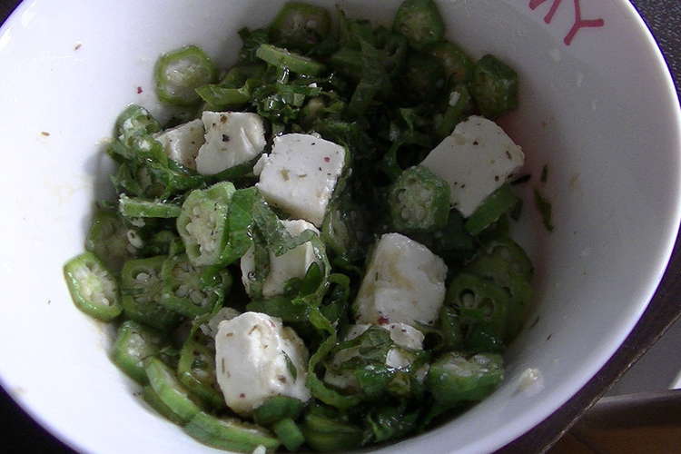 フェタ オクラのサラダ レシピ 作り方 By Reimuna クックパッド 簡単おいしいみんなのレシピが358万品