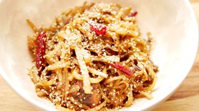 大根皮と鯖味噌缶詰のきんぴら