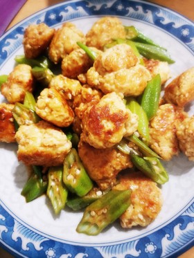 簡単 鶏団子とオクラのポン酢炒め