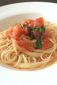 ペロリと美味♪「冷製トマトパスタ」