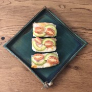 手で食べれるタコライスの写真