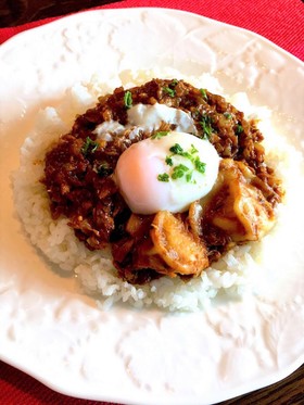 レンジで簡単!鯖缶と水餃子のキーマカレー