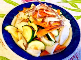 白だしだけ 彩り野菜の簡単浅漬