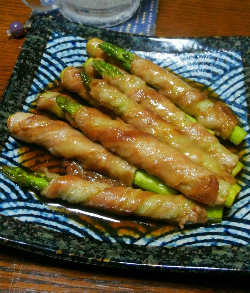 アスパラガスのロースト、ニンニクとハーブ添えのレシピ