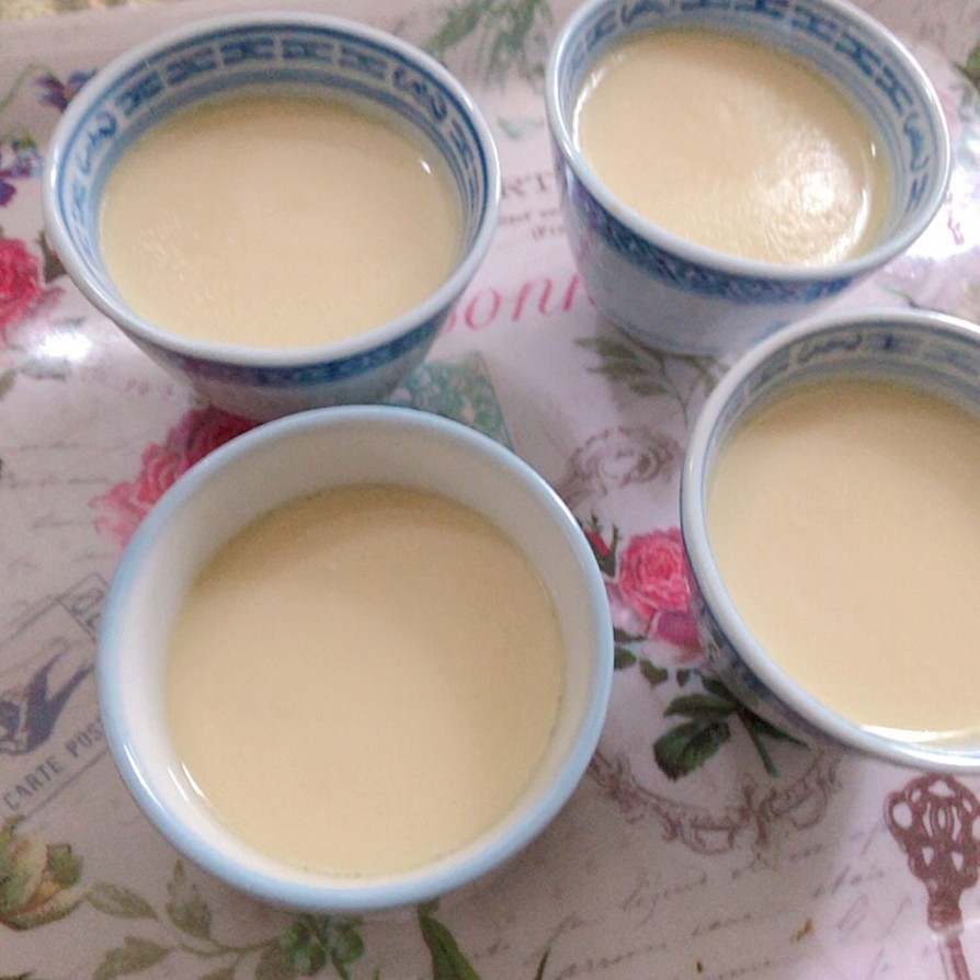*シンプルな茶碗蒸しの画像