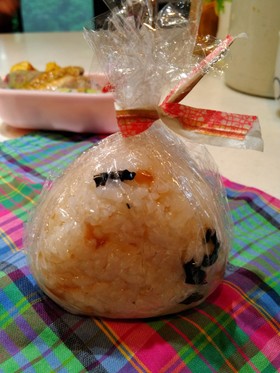 お弁当☆おにぎりの包み方