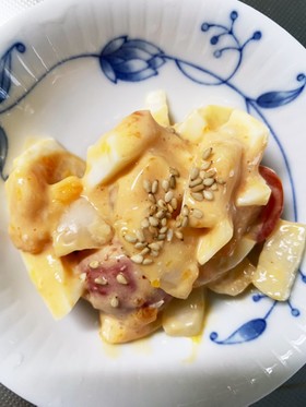 ゆで卵とミニトマトのチリケチャマヨサラダ