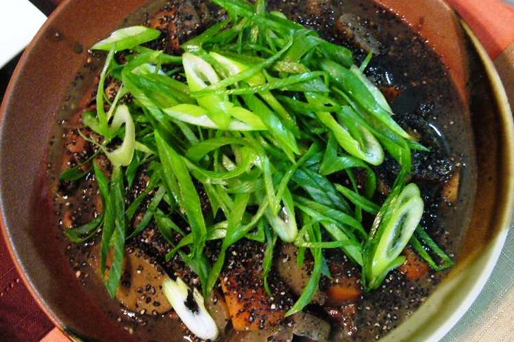 W黒胡麻で真っ黒もつ煮 レシピ 作り方 By 湘南猫 クックパッド 簡単おいしいみんなのレシピが375万品