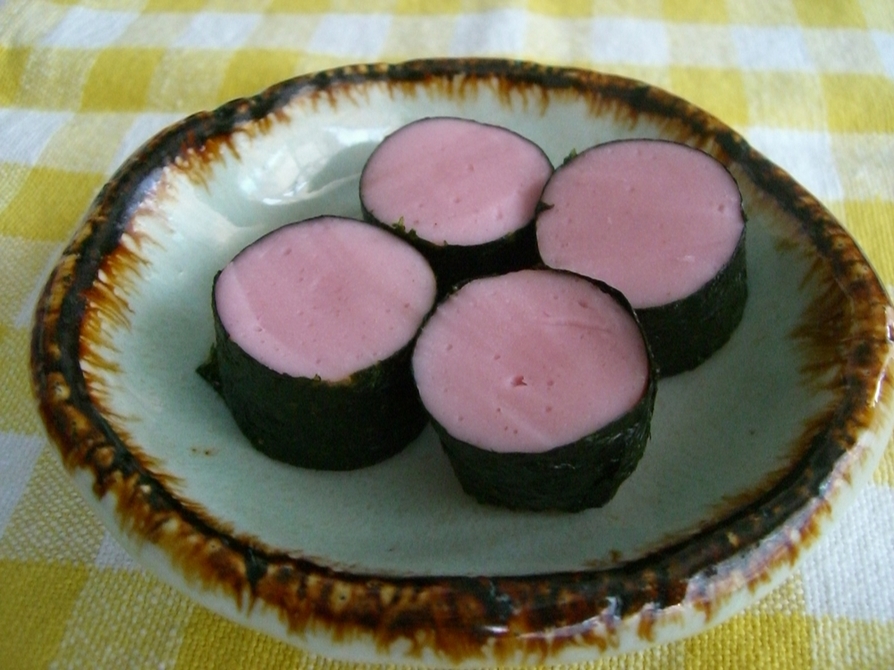 お弁当に❤魚肉ソーセージの海苔巻き