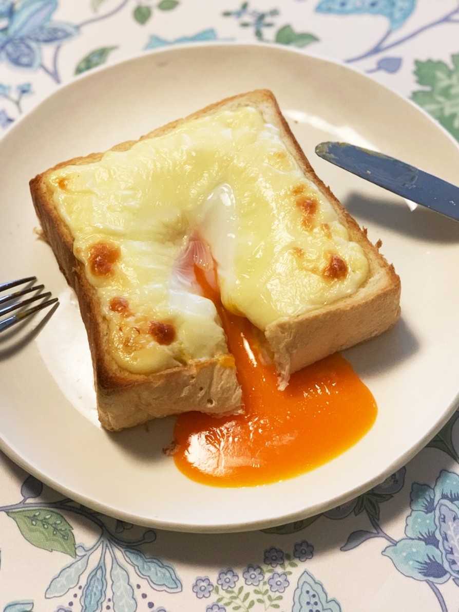 半熟卵トーストの画像