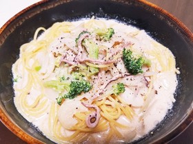 イカの塩辛のクリームパスタ
