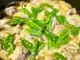親子煮(鶏と玉ねぎの卵とじ)