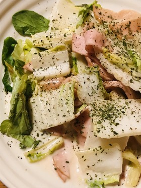 白菜とハムの生クリームソース煮