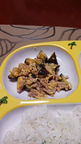 簡単!なすと挽き肉の味噌炒め!