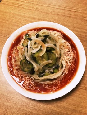 茄子と玉ねぎの煮切りトマトつゆそうめん