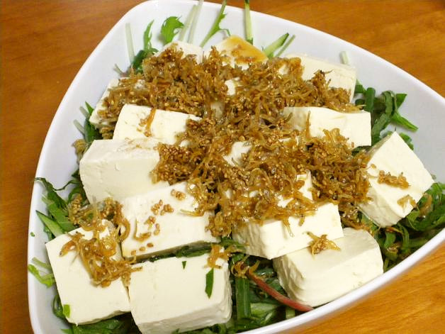 豆腐とカリカリジャコと香味野菜のサラダの画像