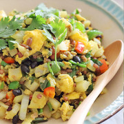 黒千石と野菜と雑穀のスパイシー炒飯の写真