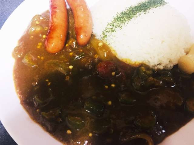 オクラと玉ねぎの夏野菜カレー 時短 By 鳥栖の鶏博士