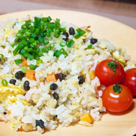 お弁当にも☆黒千石入りチャーハン