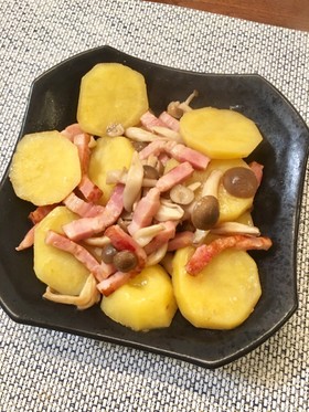じゃがいもとベーコンの炒め煮