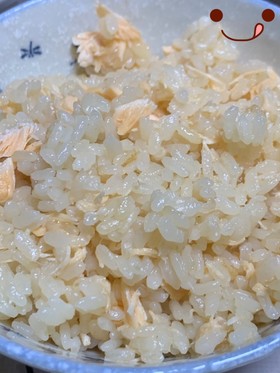 絶品!超簡単コストコサーモンの炊き込み飯