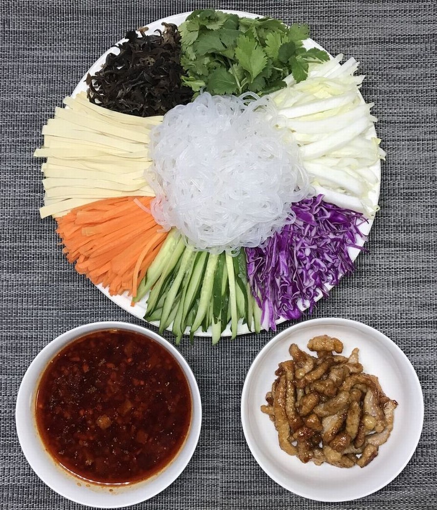 乾燥こんにゃくパスタで中華料理の東北冷菜の画像