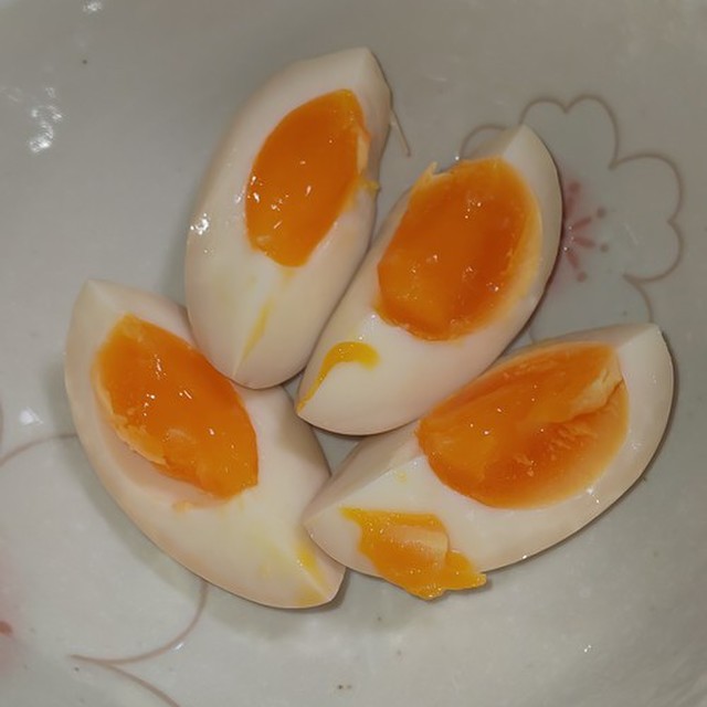 煮卵 めんつゆ2倍濃縮使用 レシピ 作り方 By Hopehope24 クックパッド 簡単おいしいみんなのレシピが359万品