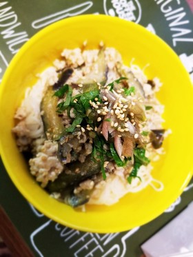 ぱぱっと簡単ひき肉となすの肉味噌そうめん