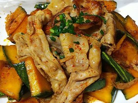 かぼちゃと豚バラの炒め物
