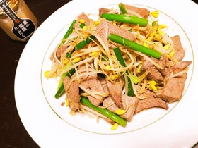 豚レバー塩麹にんにく炒め