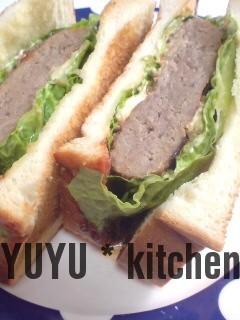 クリームチーズとハンバーグホットサンド
