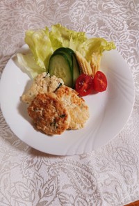 豆腐と鶏ミンチ、大葉で作ったハンバーグ
