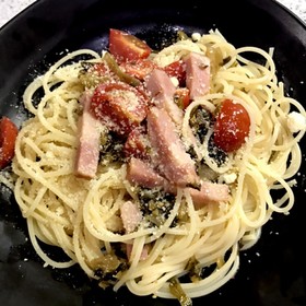辛子高菜とミニトマトとベーコンのパスタ