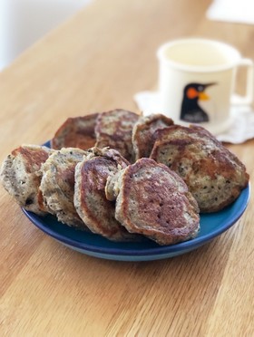 【離乳食後期】米粉黒ごまバナナパンケーキ