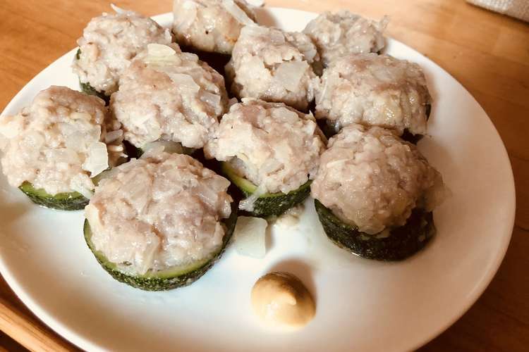 夏の定番 ズッキーニ焼売 レシピ 作り方 By ぴ よ こ クックパッド 簡単おいしいみんなのレシピが355万品