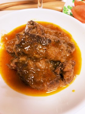 ソースを食べる!牛すね肉ワイン煮込み