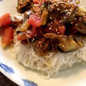 いわし味噌煮缶&トマトとナスのそうめん