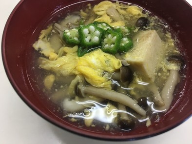 きのこと高野豆腐のかきたま汁の写真