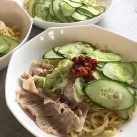 冷やし油そば 簡単トッピングで♪